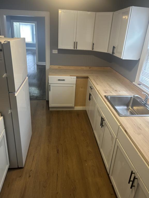 Building Photo - 7948 S Marshfield Ave