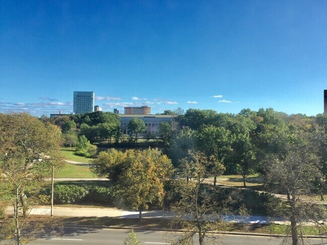 Primary Photo - 85 Park Dr