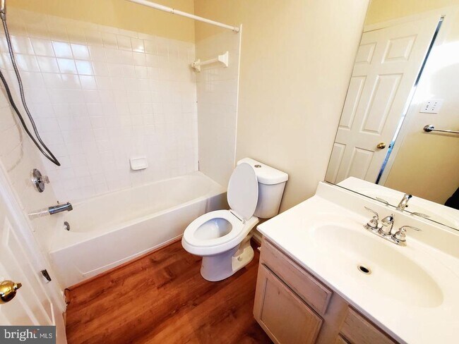Building Photo - 9365 Owings Choice Ct