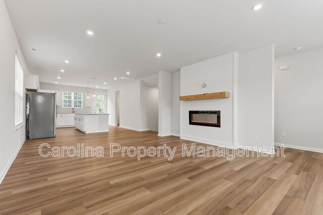 Building Photo - 10138 Hemingway Pl