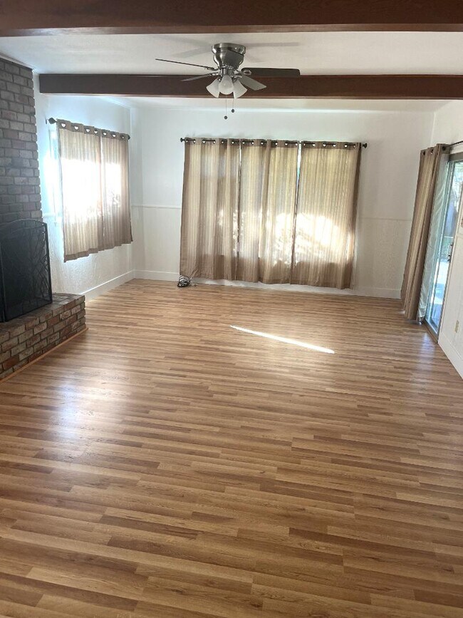 Building Photo - 7731 Filice Dr