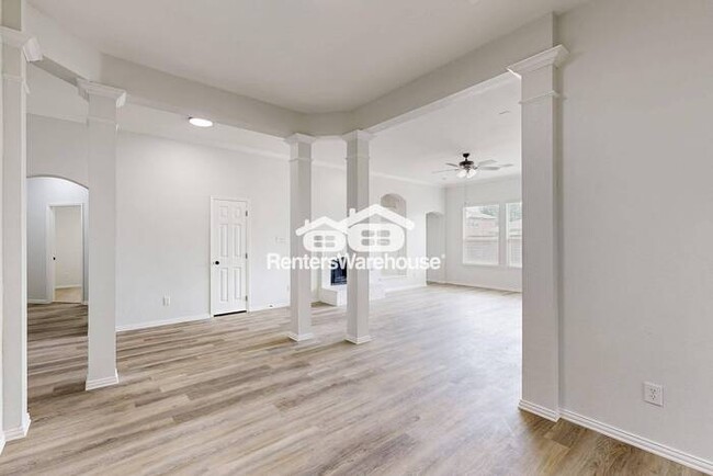 Building Photo - MOVE IN READY - 3BED/2BATH - FORNEY TEXAS