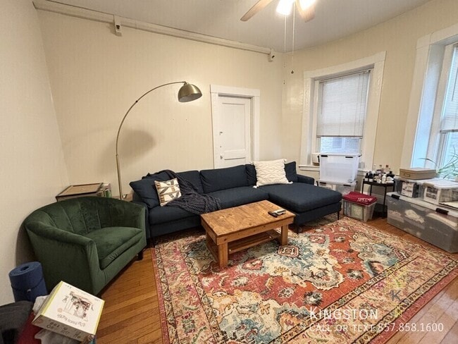 Building Photo - 1481 Beacon St