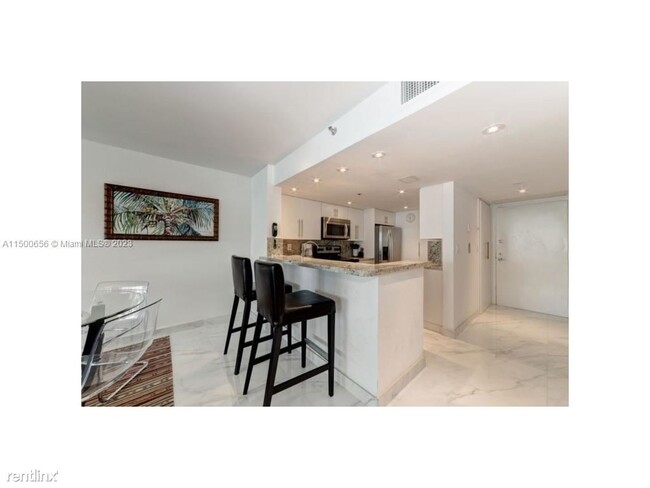 Building Photo - 3 br, 3 bath Condo - 1717 N Bayshore Dr Ph...