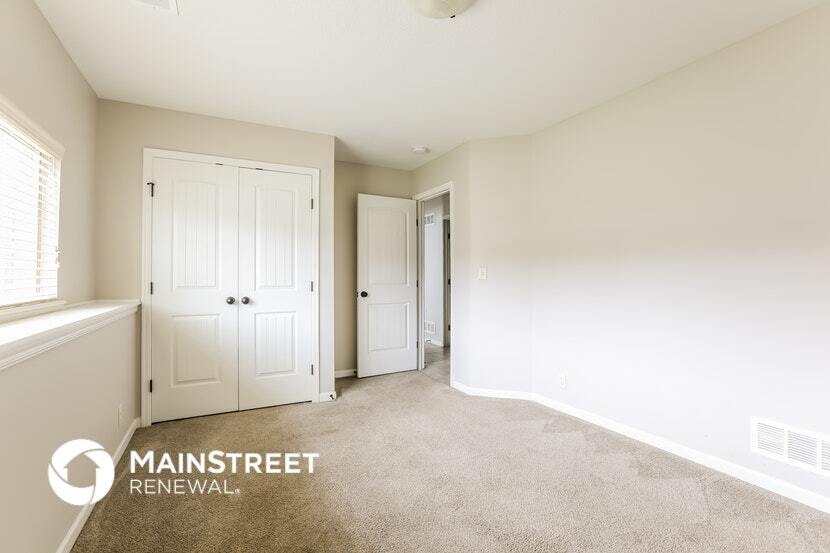 Building Photo - 1406 NW High View Dr