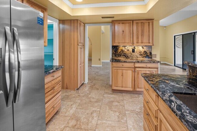 Building Photo - Your Oasis Awaits!