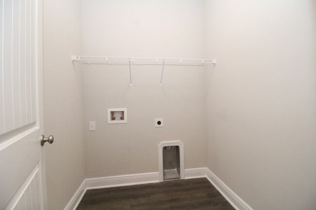 Building Photo - Ashley Plantation 3/2 Home with Open Layou...
