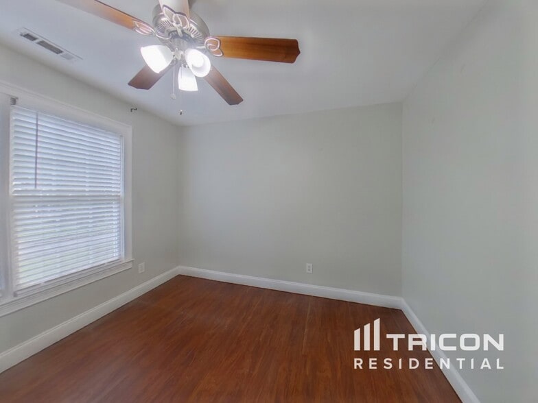 Building Photo - 105 Millstone Dr