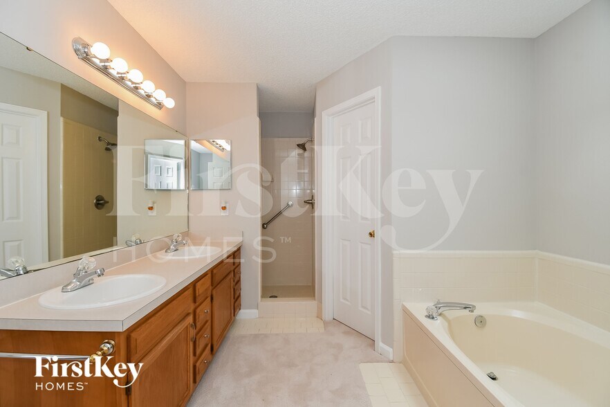 Building Photo - 1917 St George Ct