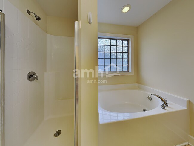 Building Photo - 2544 Griffith Meadows Dr