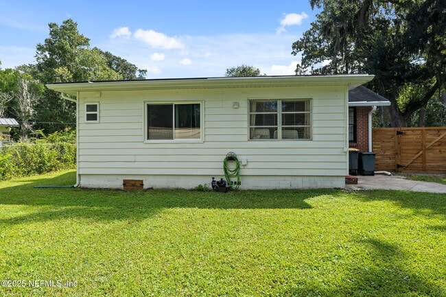 Building Photo - 4078 Spring Park Cir