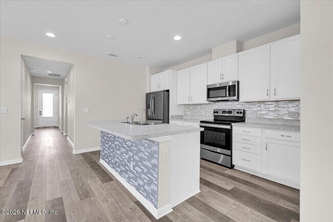 Building Photo - 1420 Tropical Pine Cove