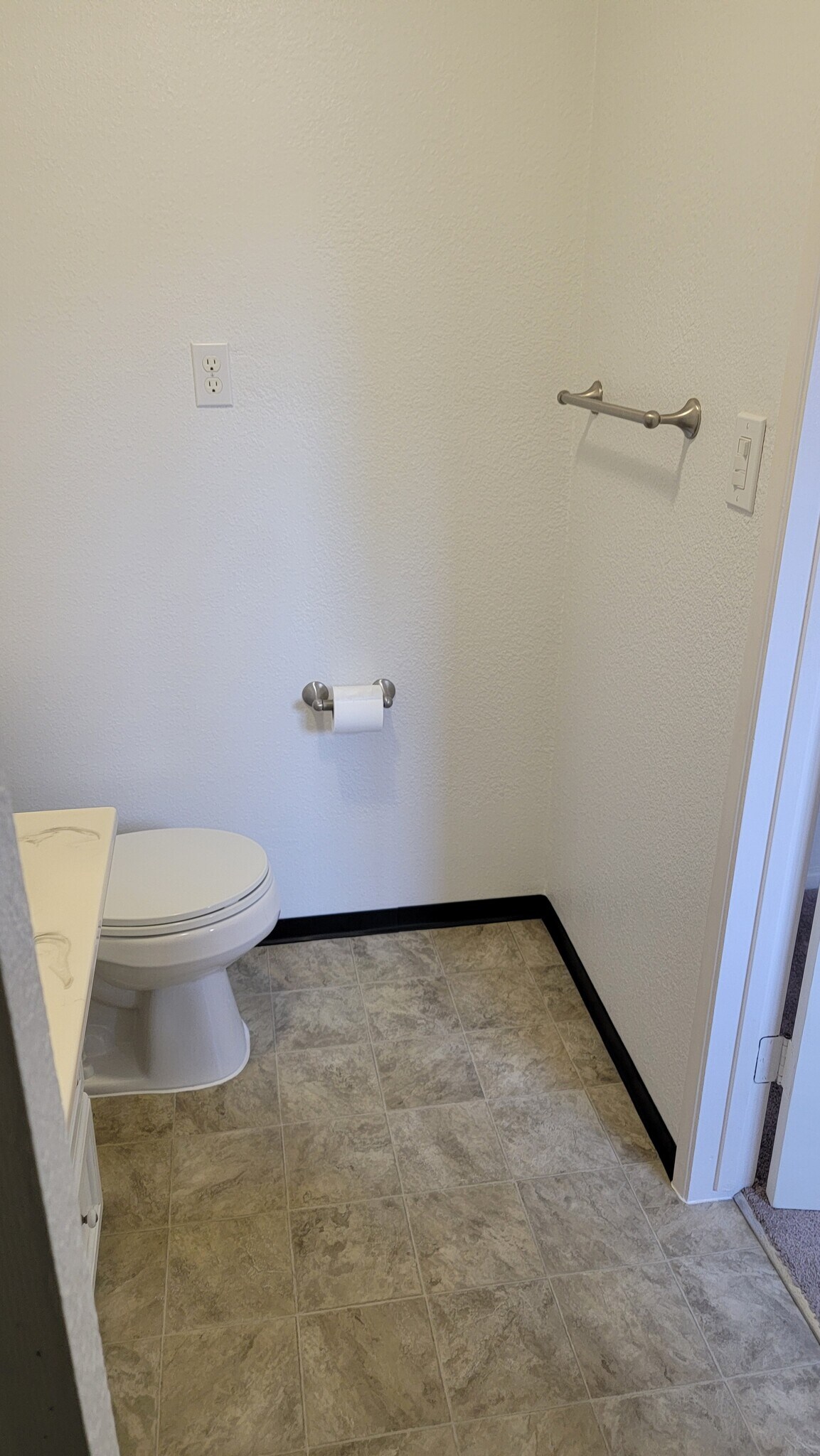 Building Photo - 2204 Aviation Way