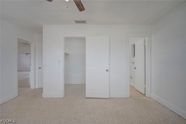 Building Photo - 220 Punta Alta Ct