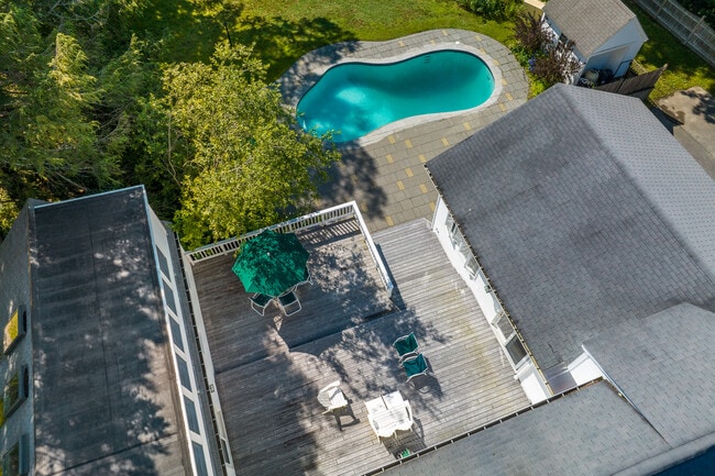 Building Photo - 239 Foreside Rd