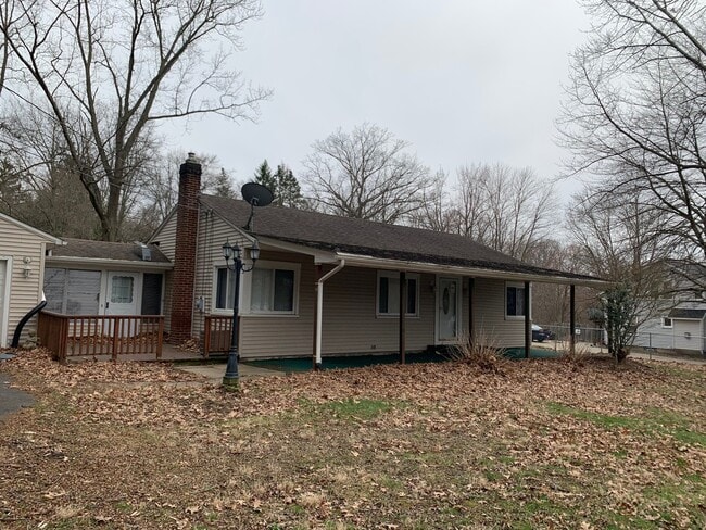 Building Photo - 8986 King Graves Rd NE