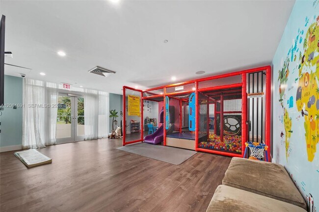 Building Photo - 950 Brickell Bay Dr