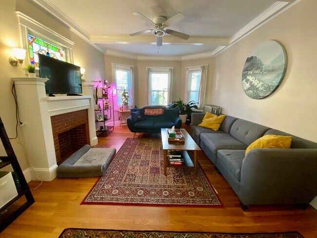 Building Photo - 51 Patten St