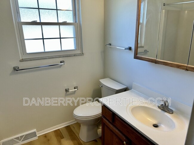 Building Photo - 2403 Rockspring Rd