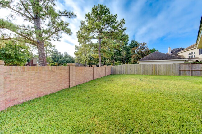 Building Photo - 1807 Garden Terrace Dr