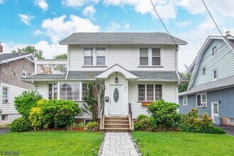 Building Photo - 156 Cedar Ave