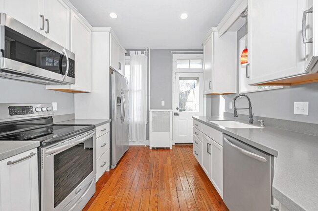 Building Photo - 12 E South St