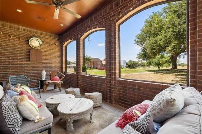 Building Photo - 21 Sabine Ct