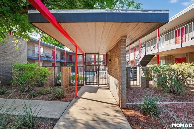 Building Photo - 6502 N 17th Ave