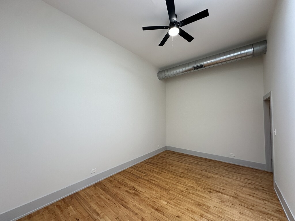 Building Photo - 1432 W 21st St