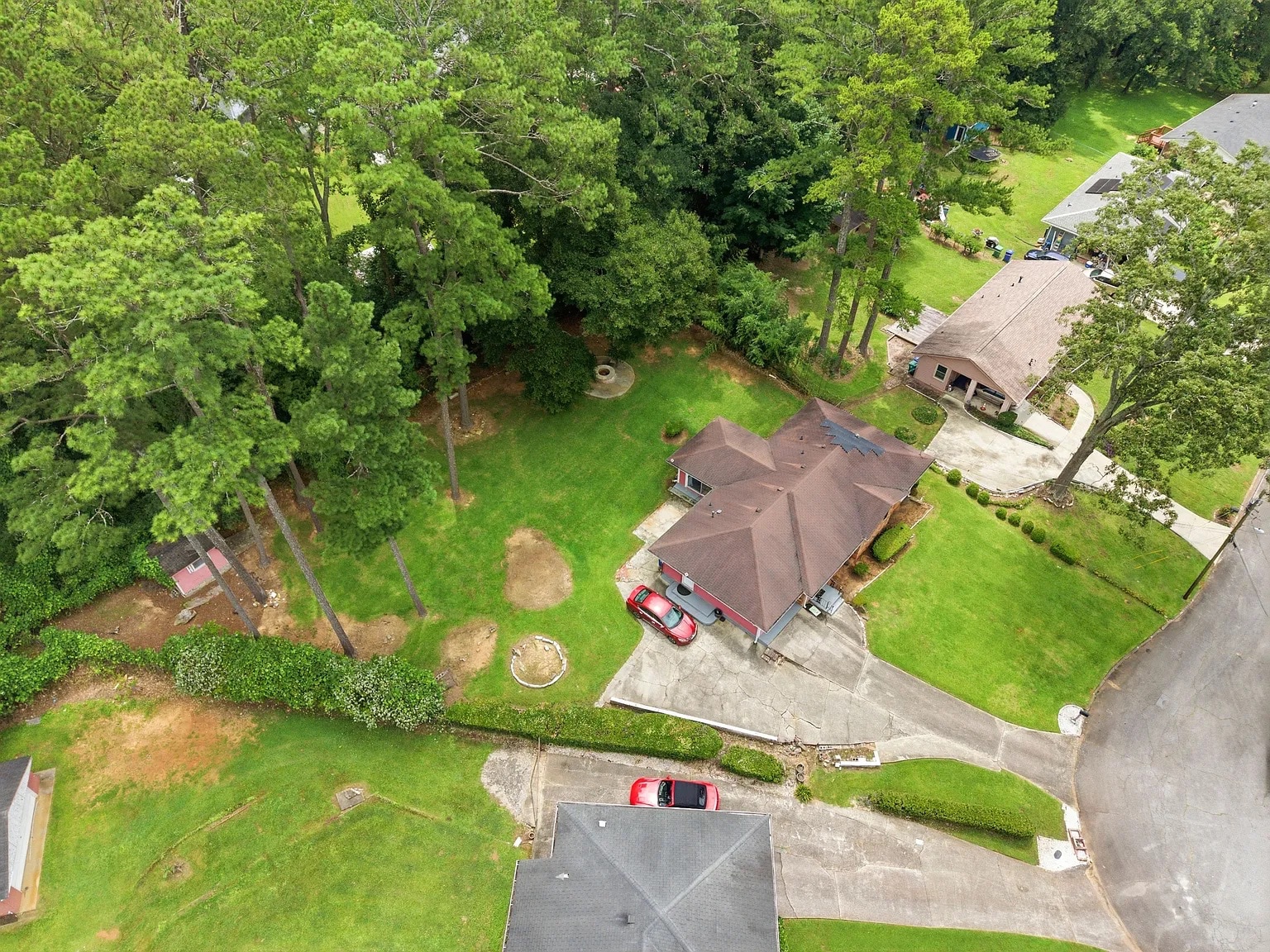 Building Photo - Room in House on Rollingwood Ct SE