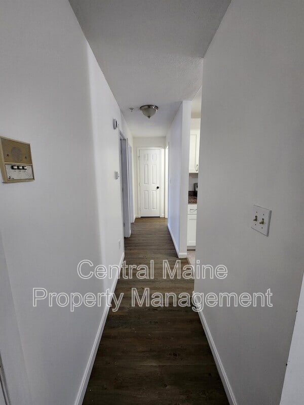 Building Photo - 37 Northern Avenue Heights
