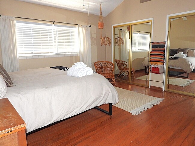 Building Photo - 56814 Mountain View Trail