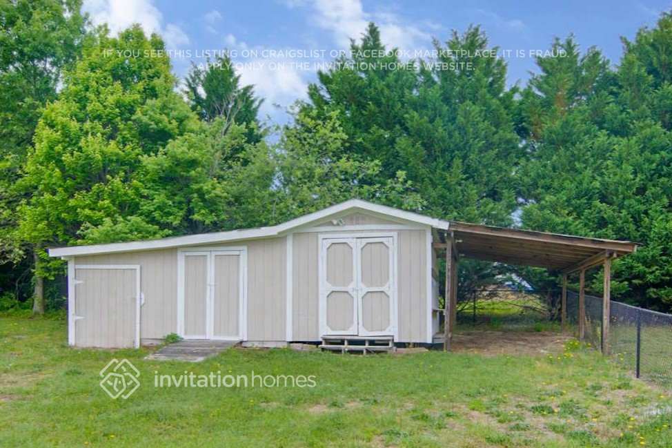 Building Photo - 386 Rosa Cir