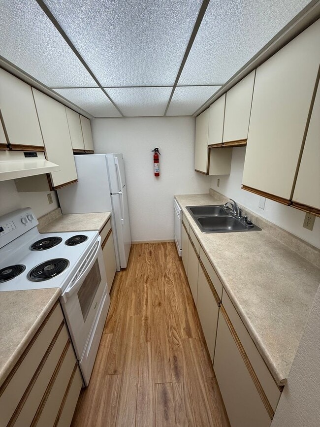 Building Photo - Redoubt View Apartments Inc