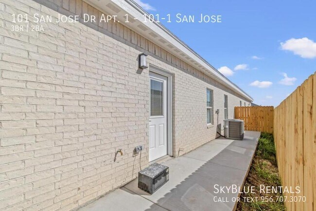 Building Photo - 101 San Jose Dr