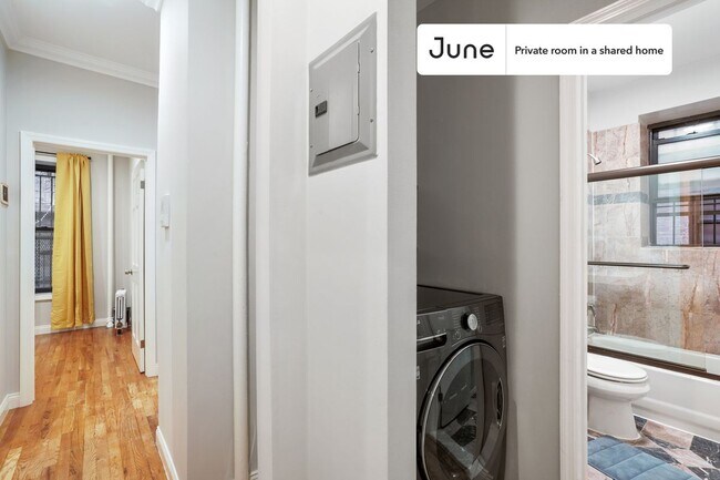 Building Photo - Room in Shared 3 bed/1 bath home