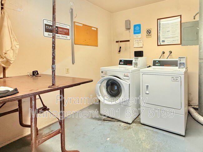 Building Photo - 251 S 700 E