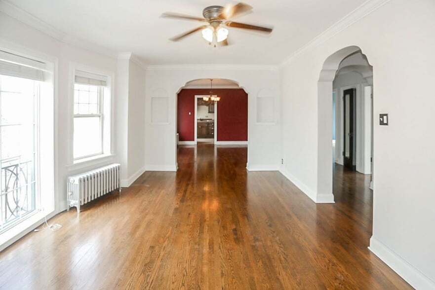 Primary Photo - 4838 N Paulina St
