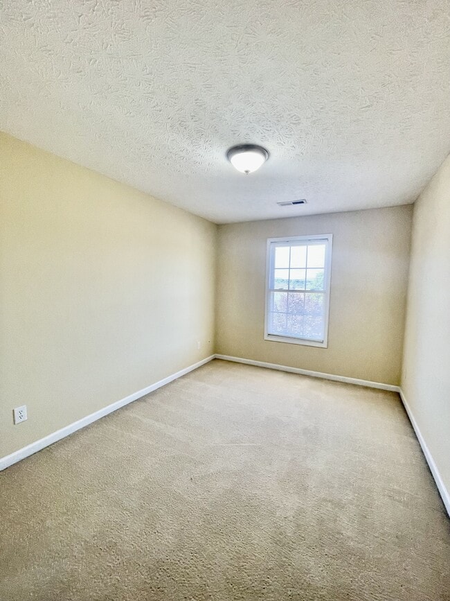 Building Photo - 525 Northwynd Cir