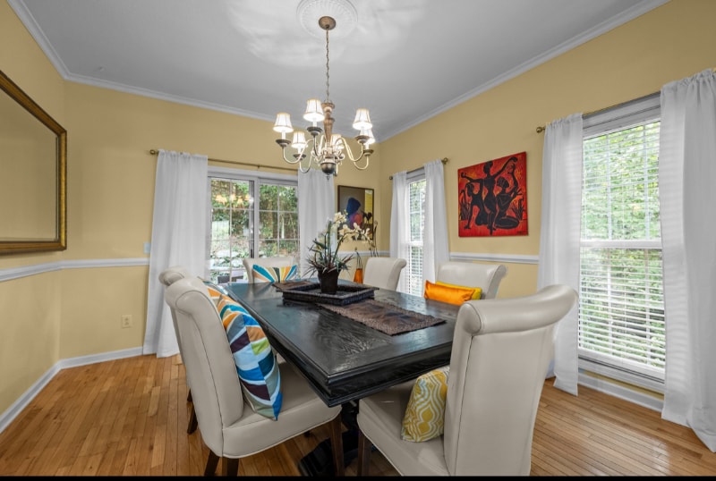 Building Photo - 42 Surrey Run