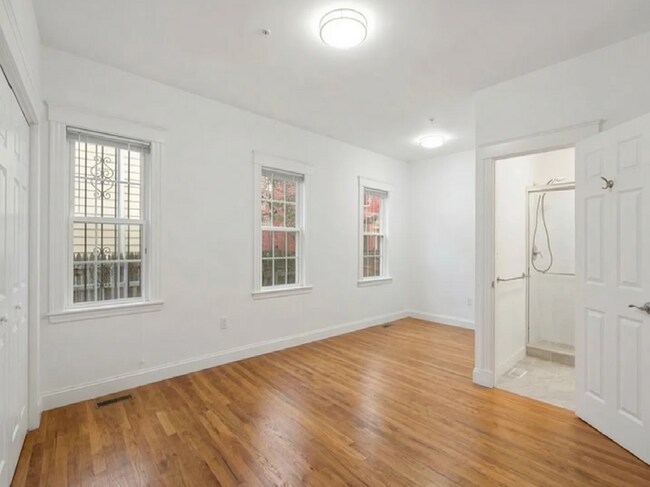 Building Photo - 172-174 Auburn Street