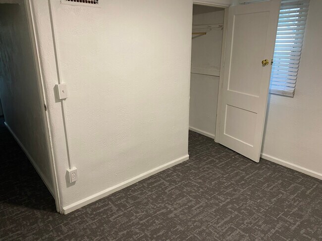 Building Photo - 436 N 600 E