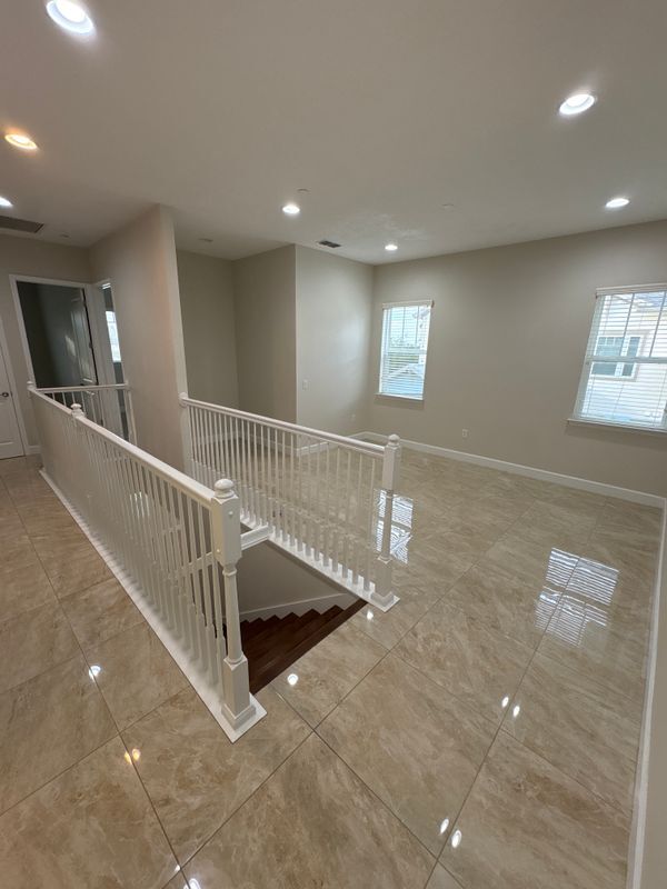 Building Photo - 13775 Benavente Ave