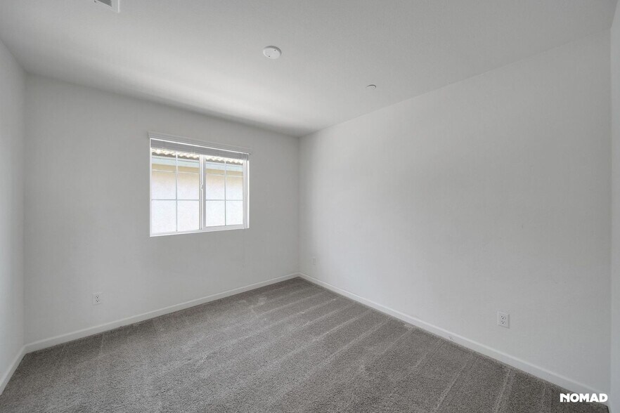 Building Photo - 24891 Gulfstream Ln