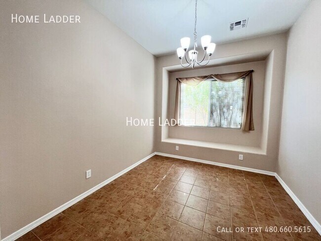 Building Photo - 6491 W Victory Way