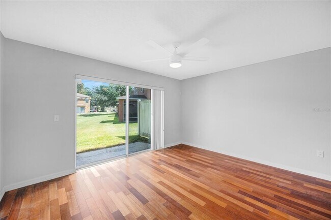 Building Photo - 6928 Hawthorne Trace Ln