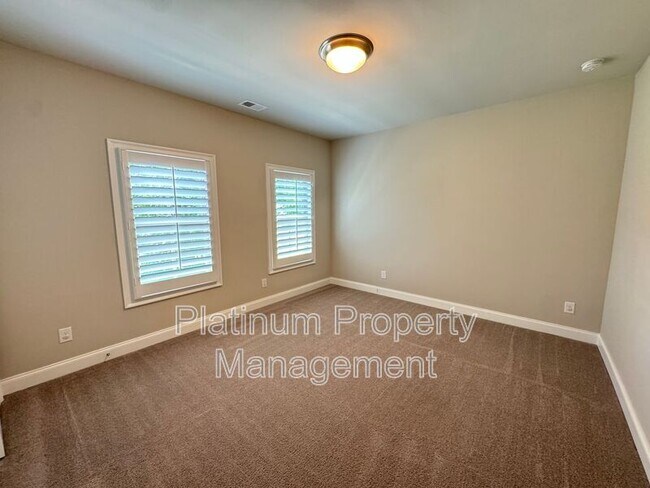 Building Photo - 931 Olmsted Ln
