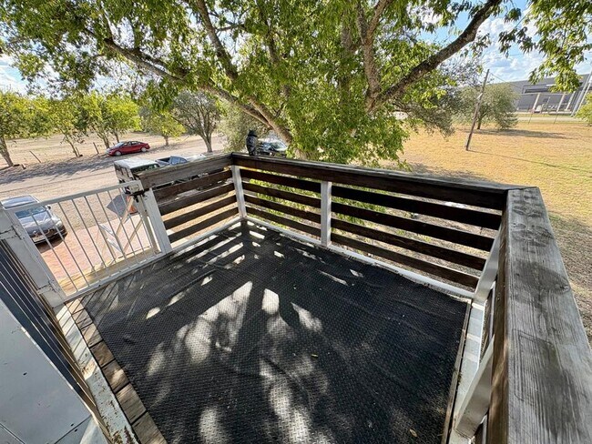 Building Photo - 5213 Tucker Hill Ln