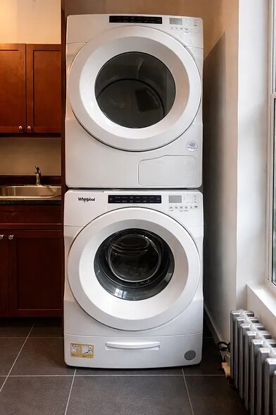 Building Photo - 5-16 47th Road