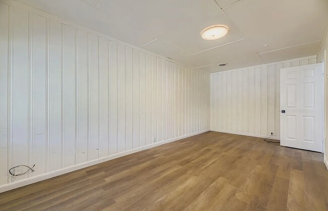 Building Photo - 3040 S Forest St